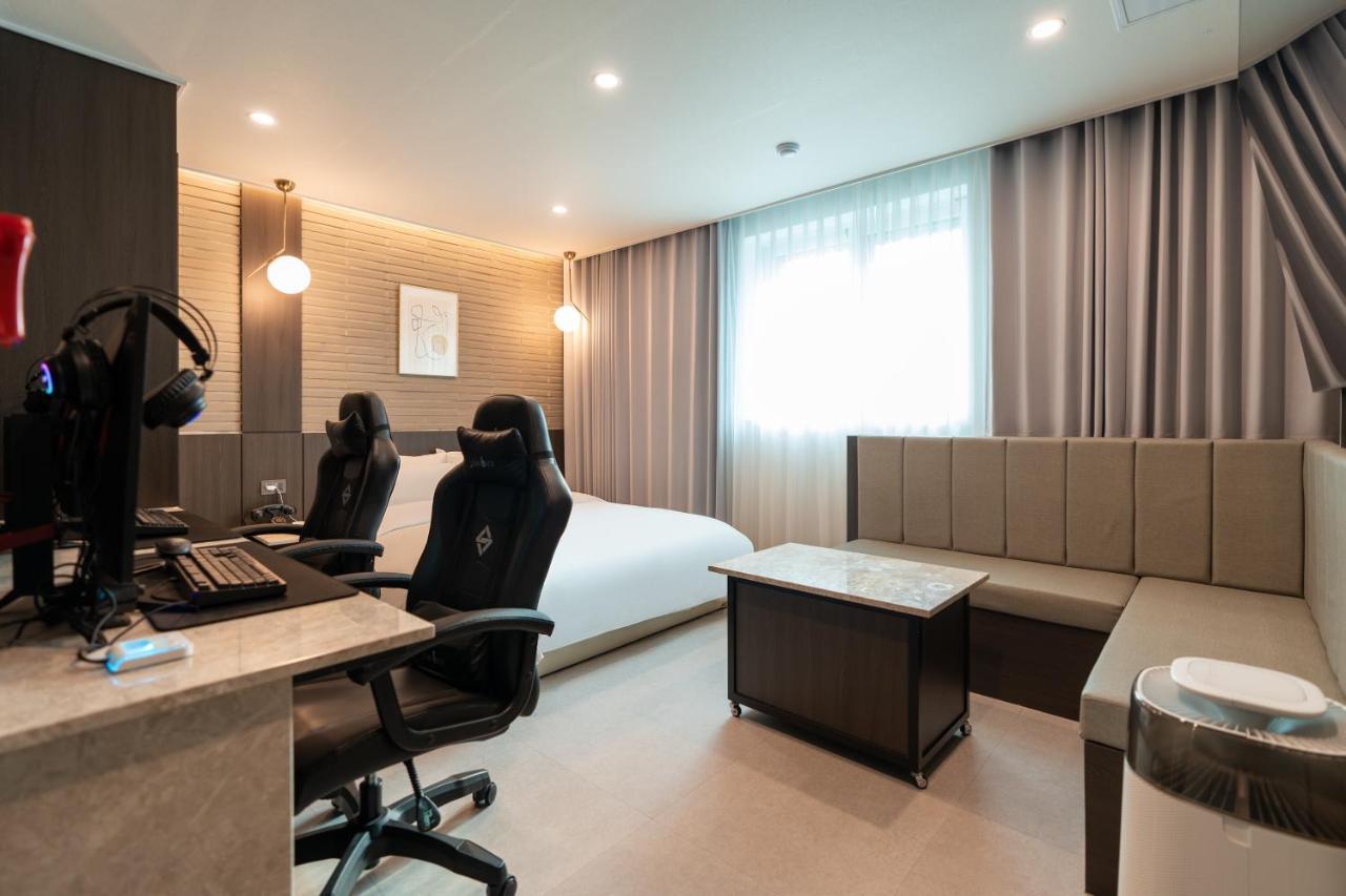 Jecheon Hound Hotel Chech'ŏn Exterior foto